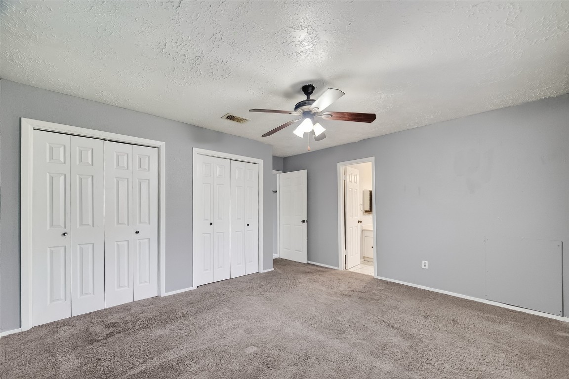 11839 Hallowing Point Road Houston, TX 77067 - Photo 16 of 32