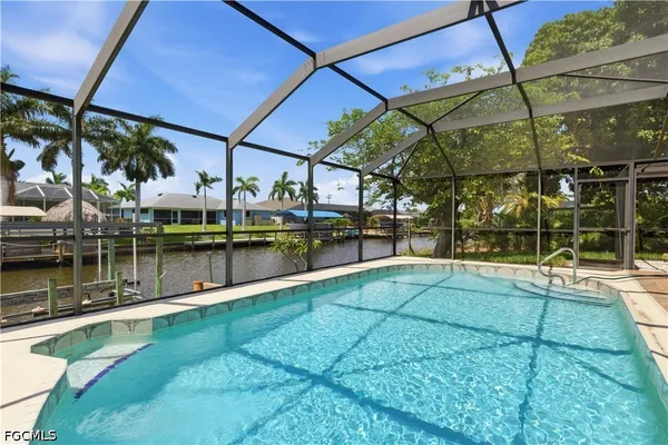 $2,900 | 624 Mohawk Parkway, Cape Coral, FL 33914