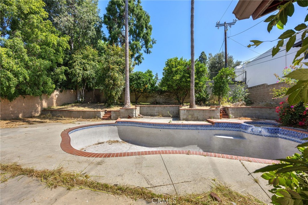 509 Alameda Altadena, CA 91001 - Photo 22 of 39