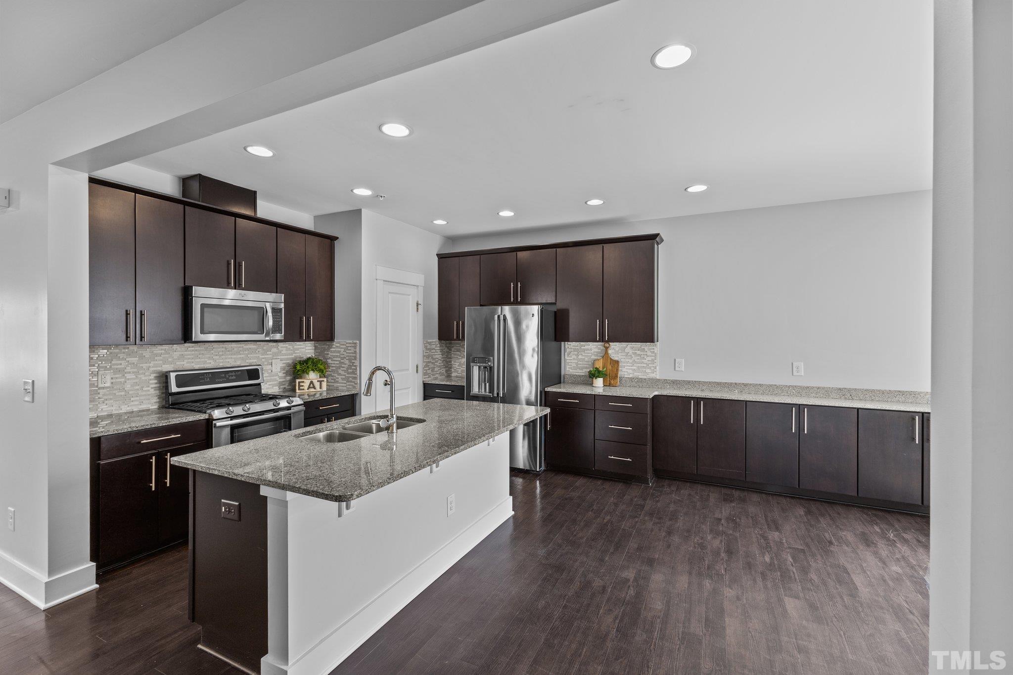9206 Giralda Walk Raleigh, NC 27617 - Photo 12 of 43 Gallery Image 12