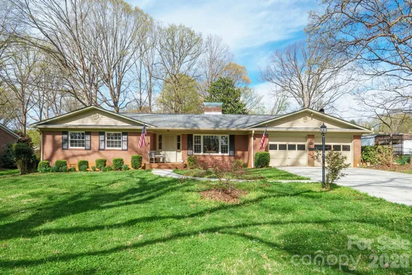 $385,000 | 513 2nd Ave Place Northeast, Conover, NC 28613