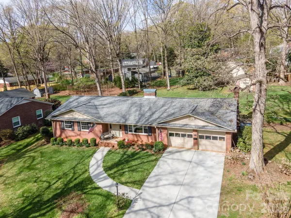 $385,000 | 513 2nd Ave Place Northeast, Conover, NC 28613