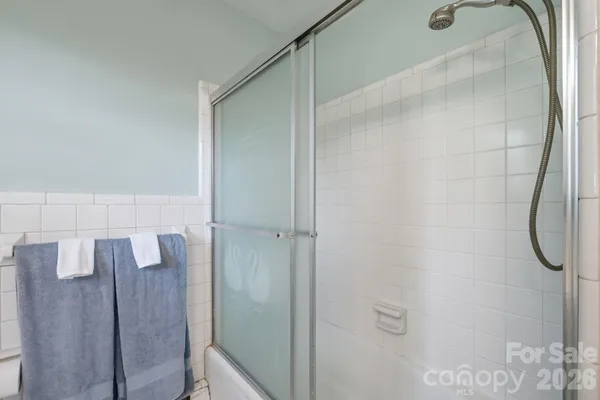 $385,000 | 513 2nd Ave Place Northeast, Conover, NC 28613