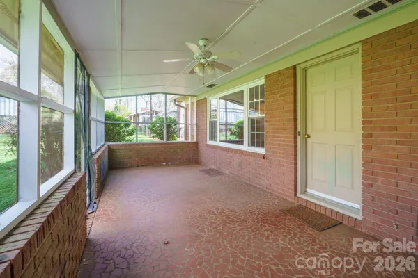 $385,000 | 513 2nd Ave Place Northeast, Conover, NC 28613