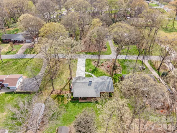 $385,000 | 513 2nd Ave Place Northeast, Conover, NC 28613