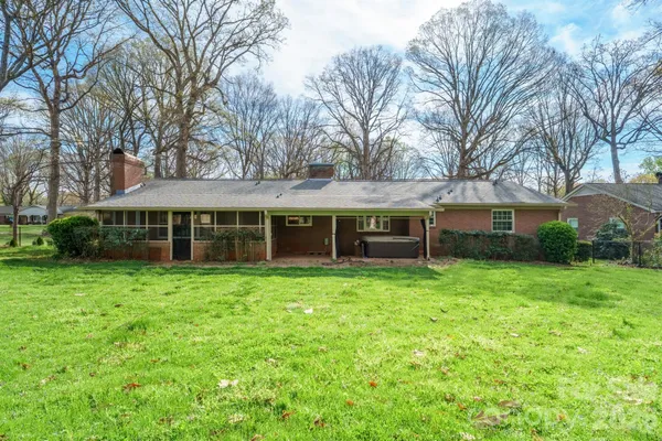 $385,000 | 513 2nd Ave Place Northeast, Conover, NC 28613