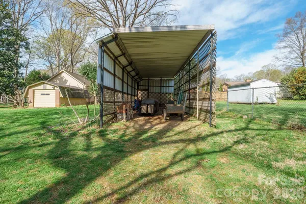 $385,000 | 513 2nd Ave Place Northeast, Conover, NC 28613