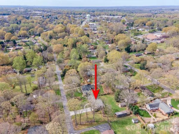 $385,000 | 513 2nd Ave Place Northeast, Conover, NC 28613