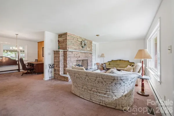 $385,000 | 513 2nd Ave Place Northeast, Conover, NC 28613
