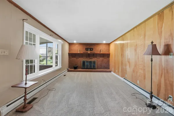 $385,000 | 513 2nd Ave Place Northeast, Conover, NC 28613