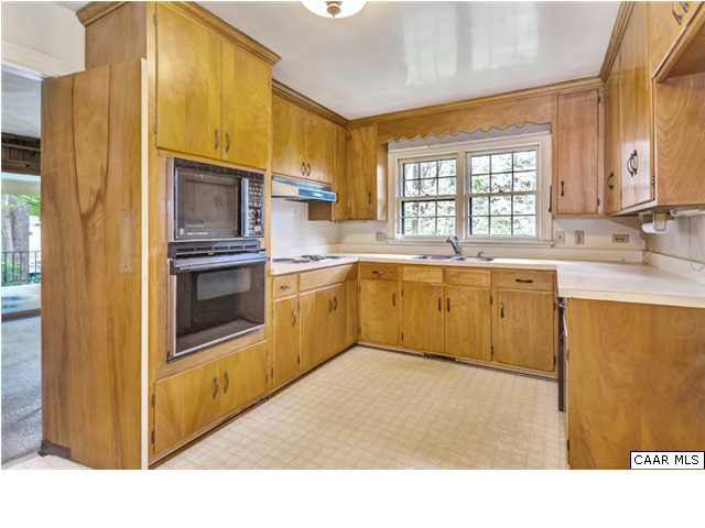 3400 North Indian Spring Road Charlottesville, VA 22901 - Photo 8 of 29 Gallery Image 8