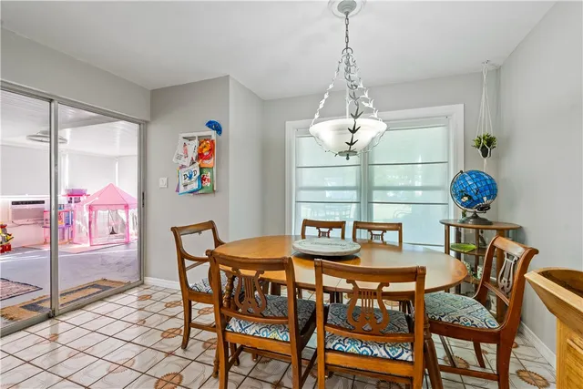 $335,000 | 1621 5th Avenue, Vero Beach, FL 32960