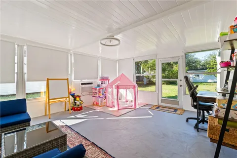 $335,000 | 1621 5th Avenue, Vero Beach, FL 32960