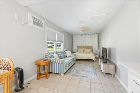 $335,000 | 1621 5th Avenue, Vero Beach, FL 32960