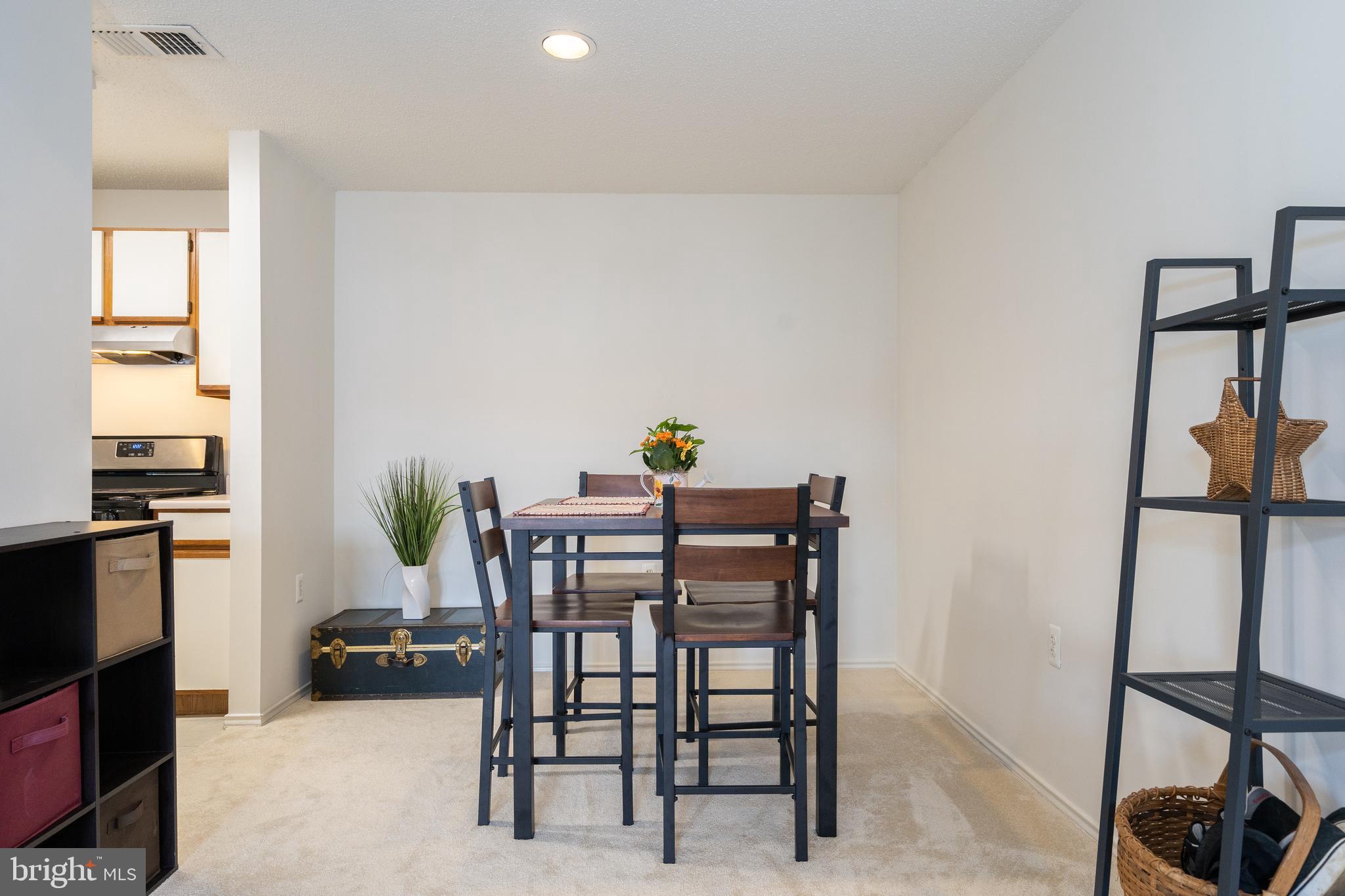 20963 Timber Ridge Terrace, Unit 301 Ashburn, VA 20147 - Photo 8 of 24 Dining room
