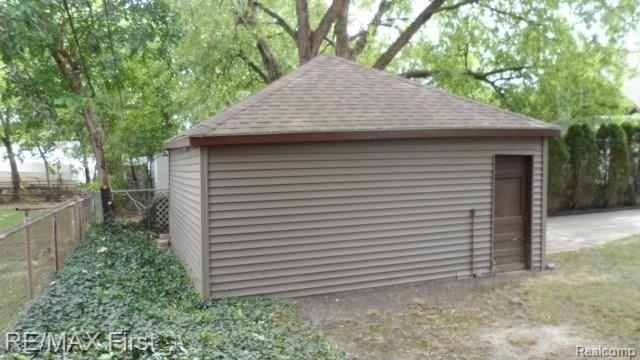 15521 Charles R Avenue Eastpointe, MI 48021 - Photo 73 of 84 Charles R (16).JPG