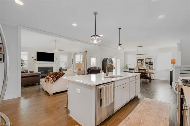 $575,000 | 3082 Cascade Drive, Burlington, NC 27217