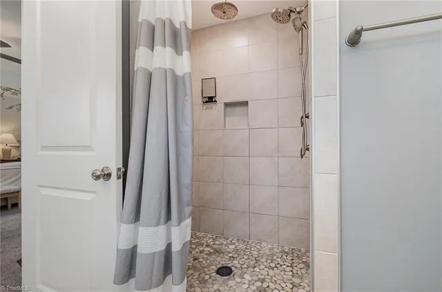 $575,000 | 3082 Cascade Drive, Burlington, NC 27217