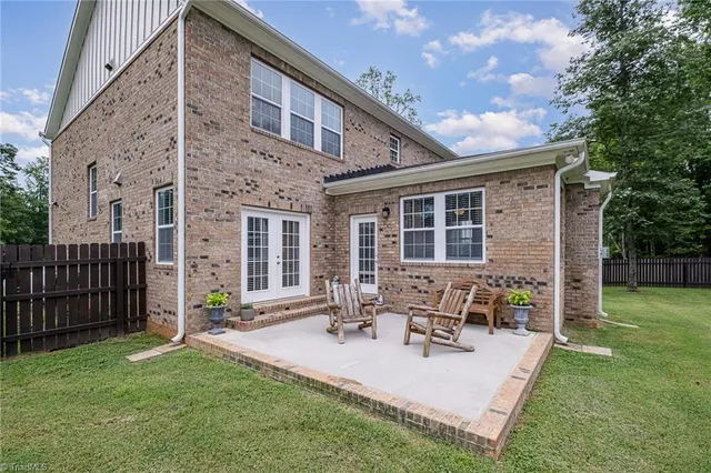 $575,000 | 3082 Cascade Drive, Burlington, NC 27217