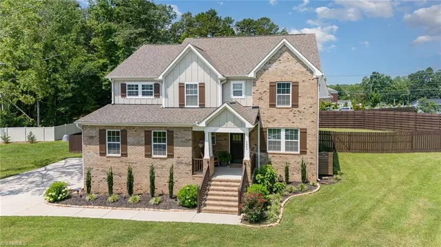 $575,000 | 3082 Cascade Drive, Burlington, NC 27217