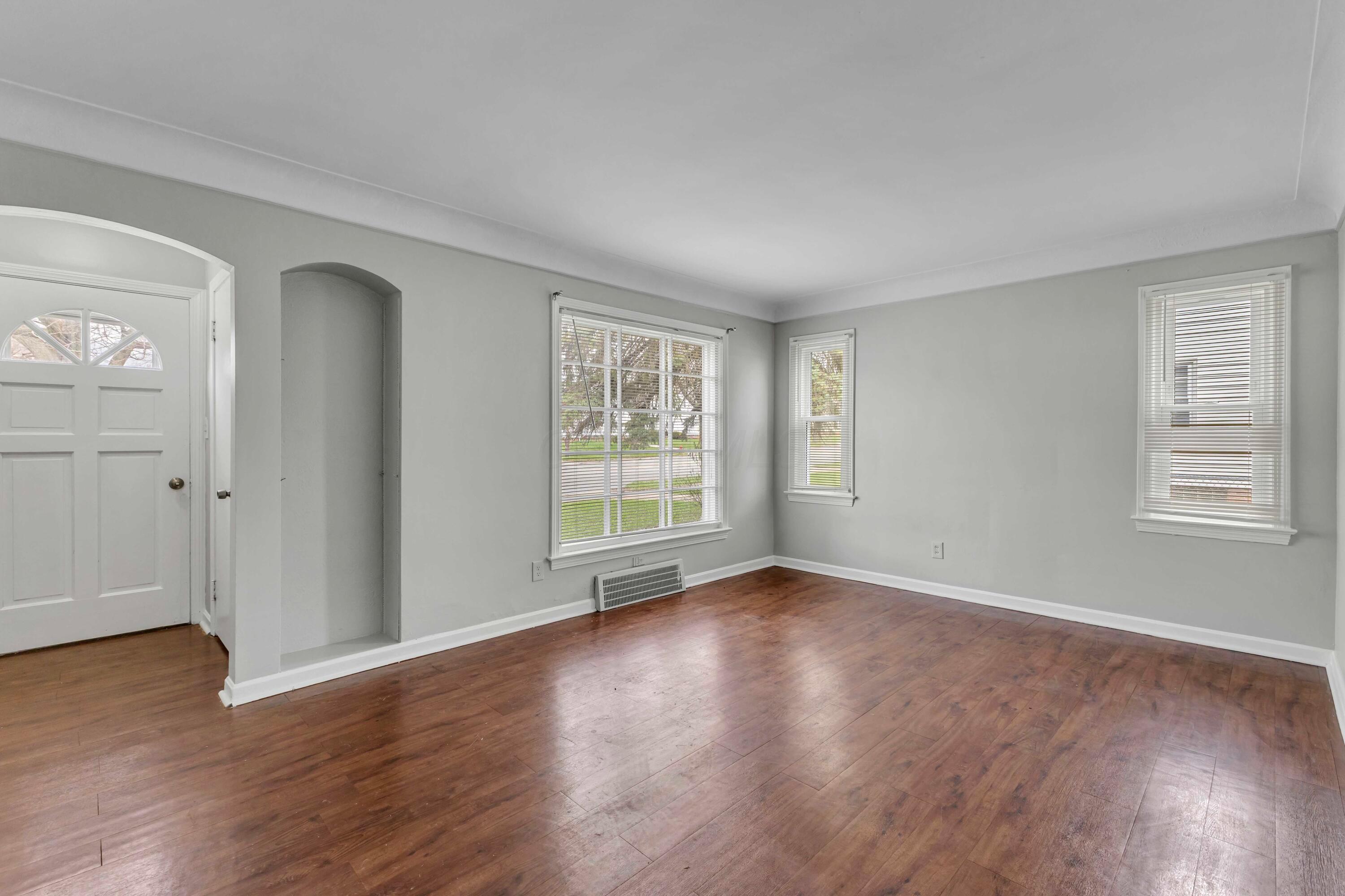 14608 Rockside Road Maple Heights, OH 44137 - Photo 4 of 45 rocksidemls_4