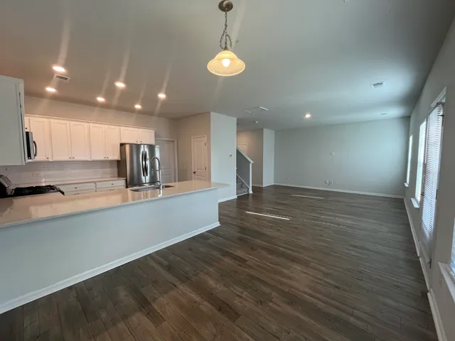 $2,050 | 175 Daniels Creek Circle, Goose Creek, SC 29445