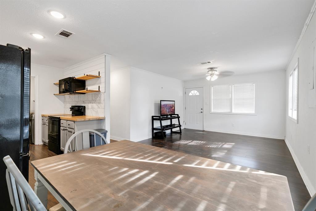 1325 Pilot Grove Road Whitewright, TX 75491 - Photo 11 of 30