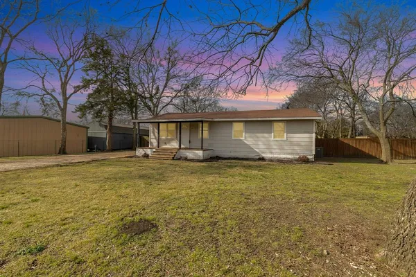 $220,000 | 1325 Pilot Grove Road, Whitewright, TX 75491