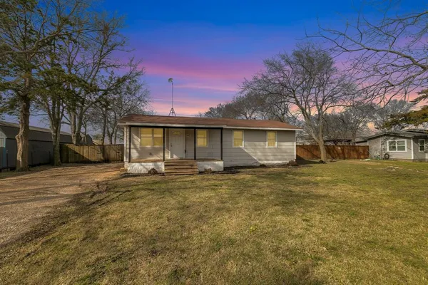 $220,000 | 1325 Pilot Grove Road, Whitewright, TX 75491