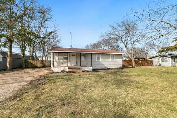 $220,000 | 1325 Pilot Grove Road, Whitewright, TX 75491