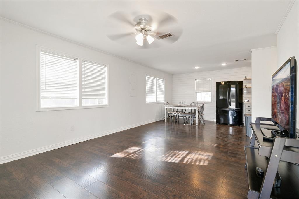 1325 Pilot Grove Road Whitewright, TX 75491 - Photo 10 of 30