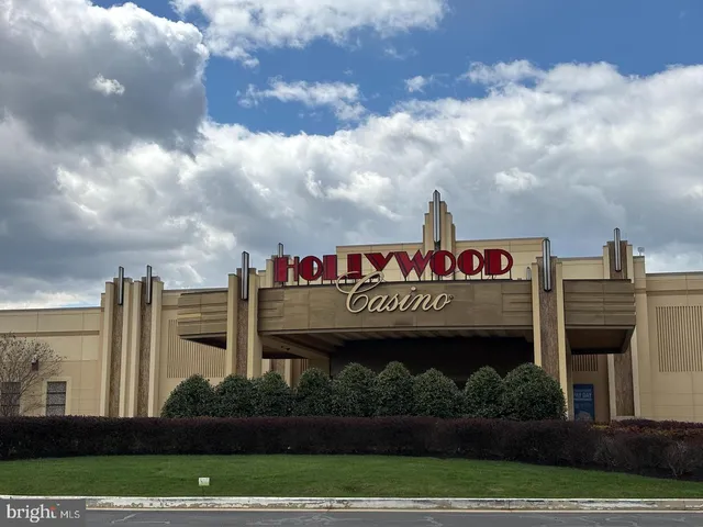 a sign broad on the wall