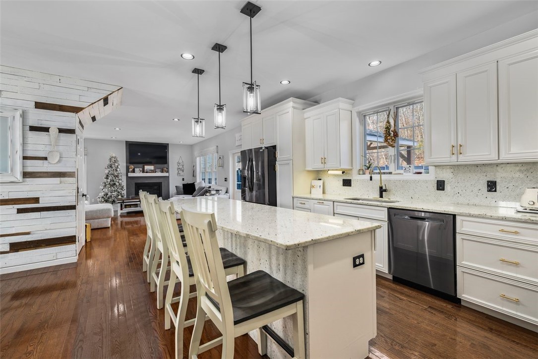 15 Bourque Road Cumberland, RI 02864 - Photo 19 of 50