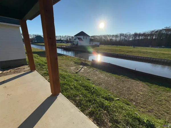 $289,000 | 12860 St Lucia Drive, Maurepas, LA 70449