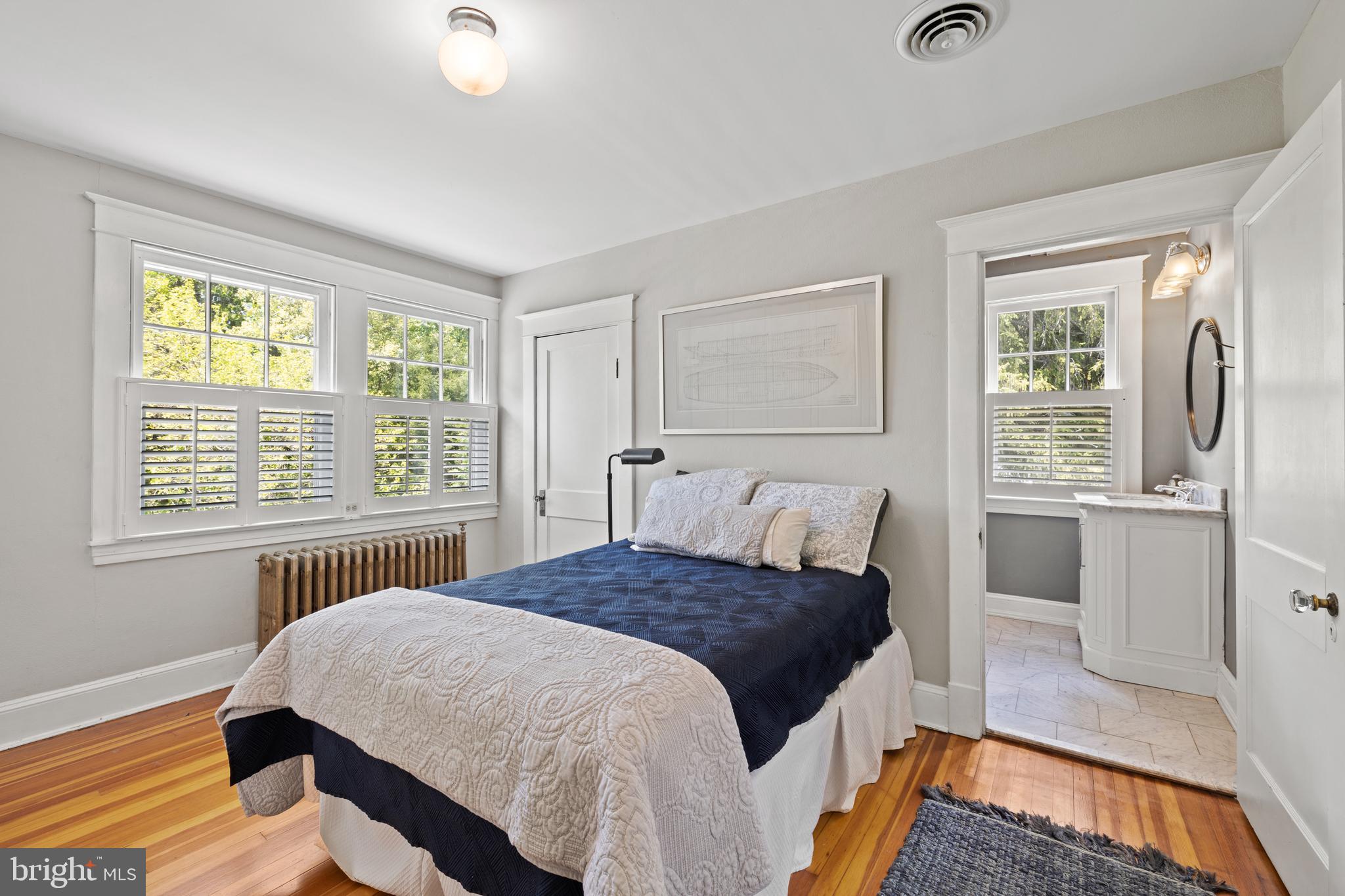 105 East Severn Ridge Road Annapolis, MD 21409 - Photo 17 of 42 Bedroom with En Suite