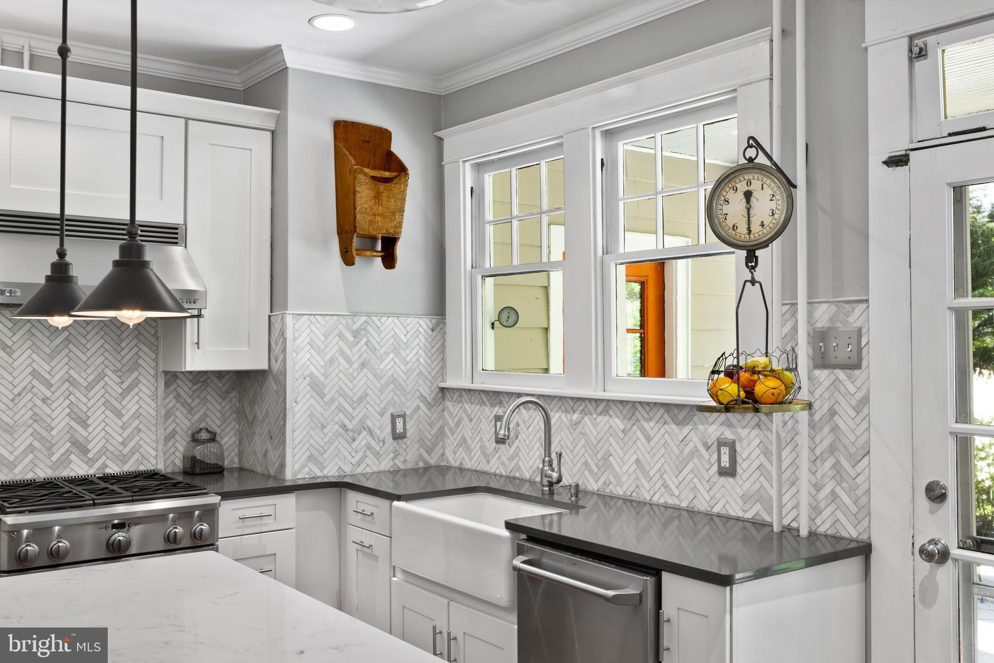 105 East Severn Ridge Road Annapolis, MD 21409 - Photo 10 of 42 Quartz Counters