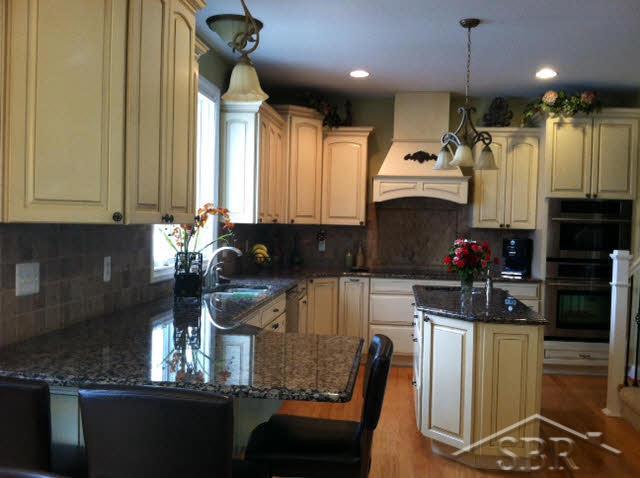 2414 Maple Road Saginaw, MI 48601 - Photo 10 of 37 20343637-9.JPG