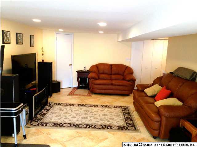 37 Middle Loop Road Staten Island, NY 10308 - Photo 14 of 20 Additional Photo