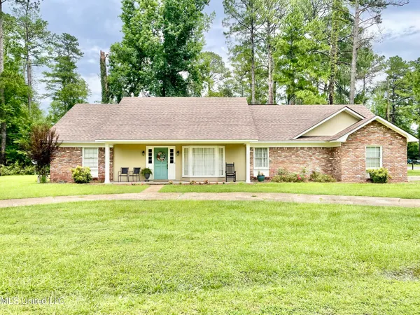 $375,000 | 302 Mulberry Lane, Quitman, MS 39355