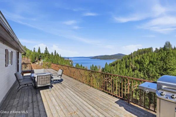 $449,999 | 23160 South Madrona Loop, Worley, ID 83876