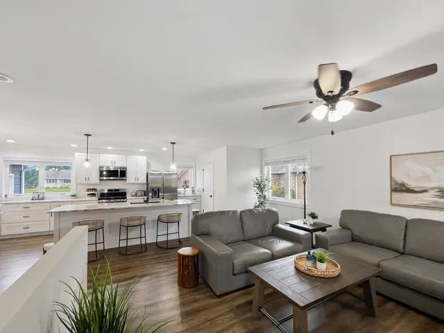 $450,000 | 525 Washington Circle, Oostburg, WI 53070