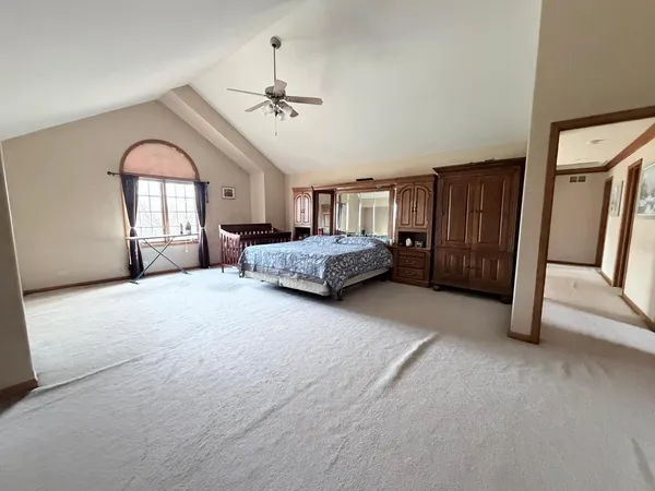 $4,400 | 3823 Sunburst Lane, Naperville, IL 60564