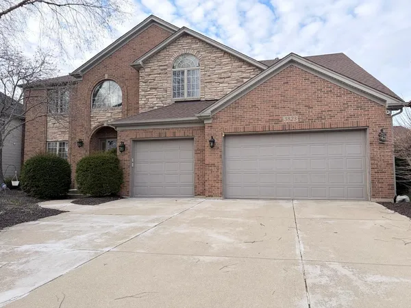 $4,400 | 3823 Sunburst Lane, Naperville, IL 60564