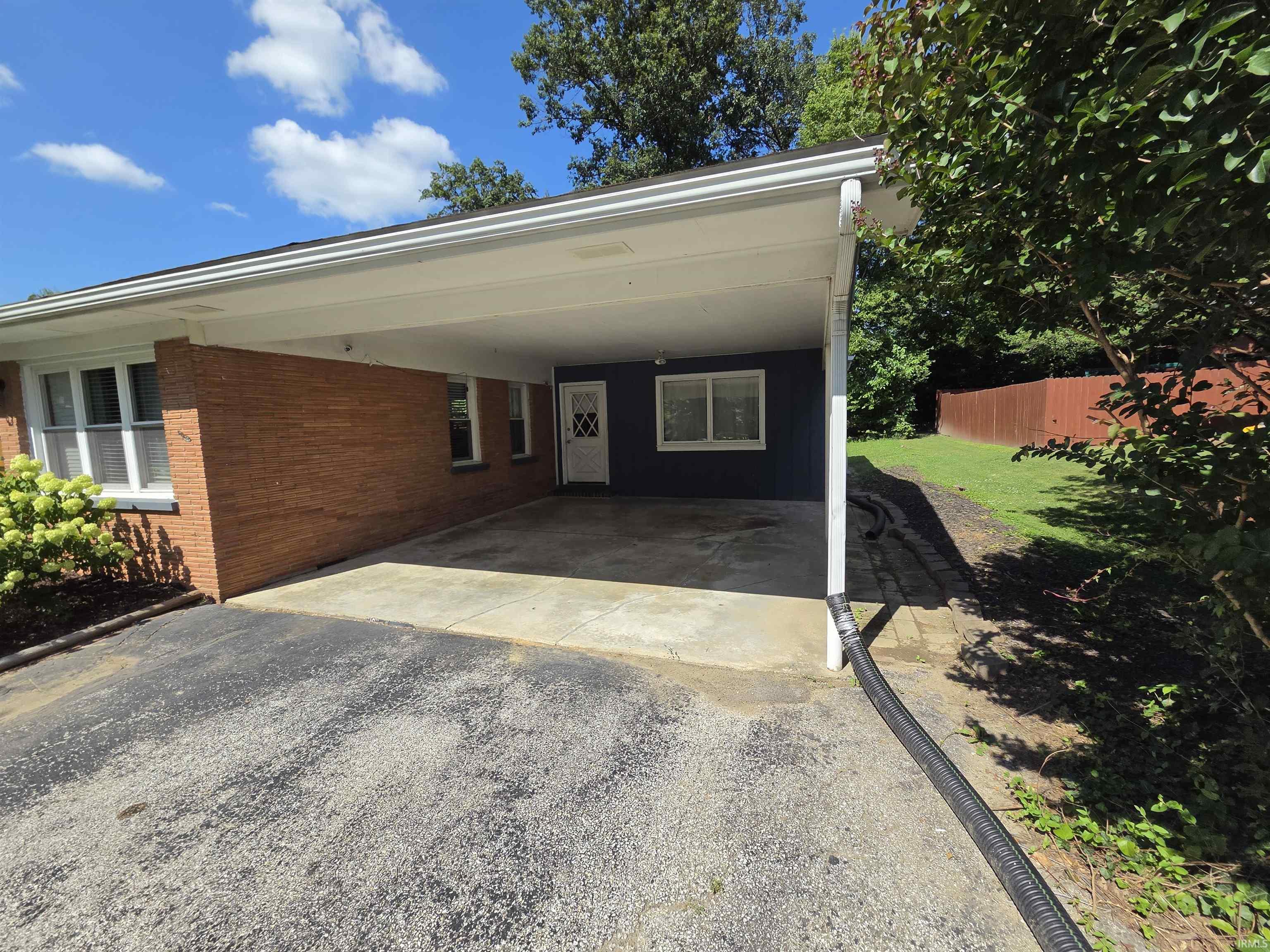 1628 Ritterskamp Avenue Vincennes, IN 47591 - Photo 3 of 20