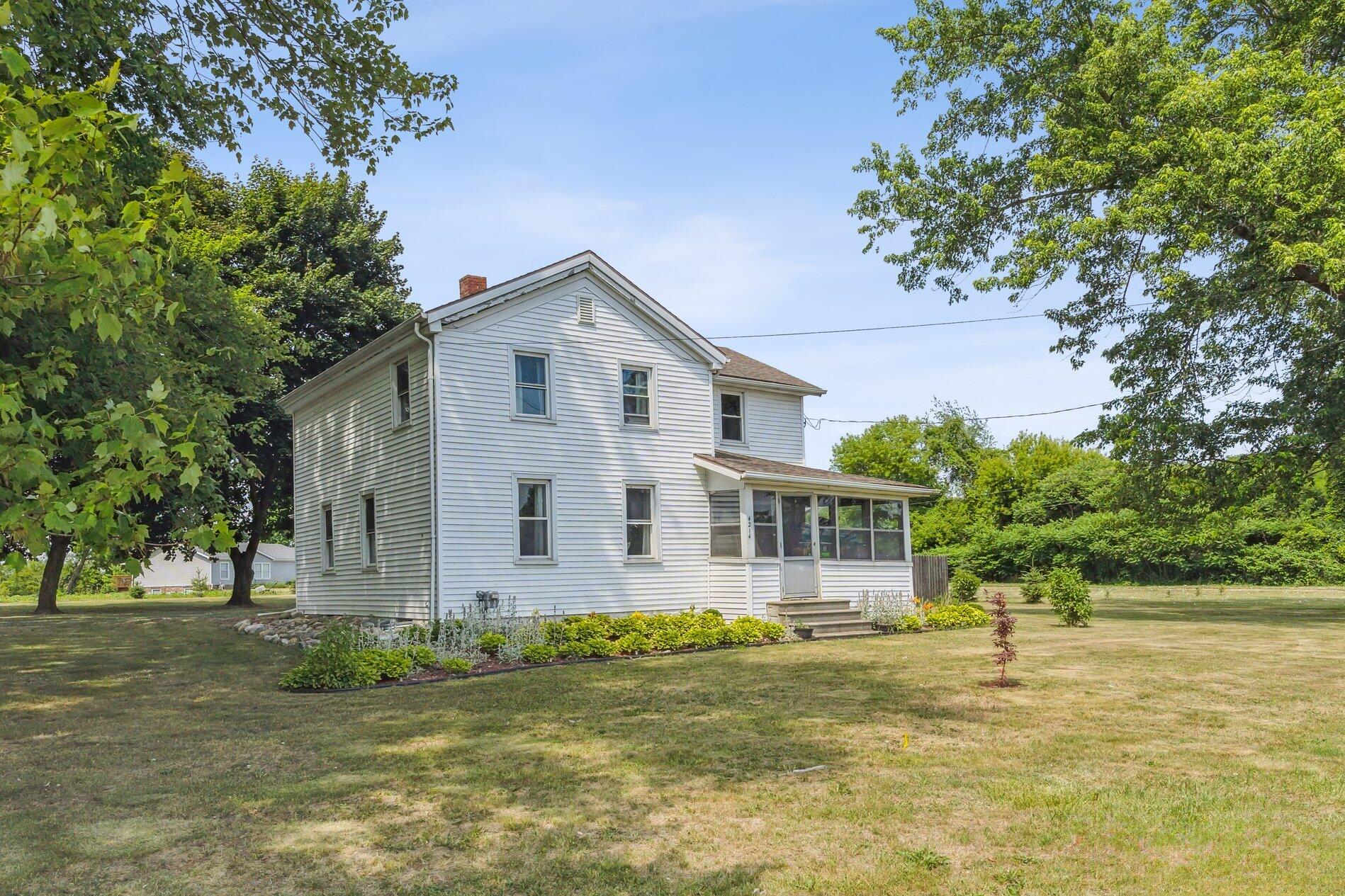 4214 County Farm Road Jackson, MI 49201 - Photo 2 of 30 4214-County-Farm-Rd-Jackson-MI-49201-Win