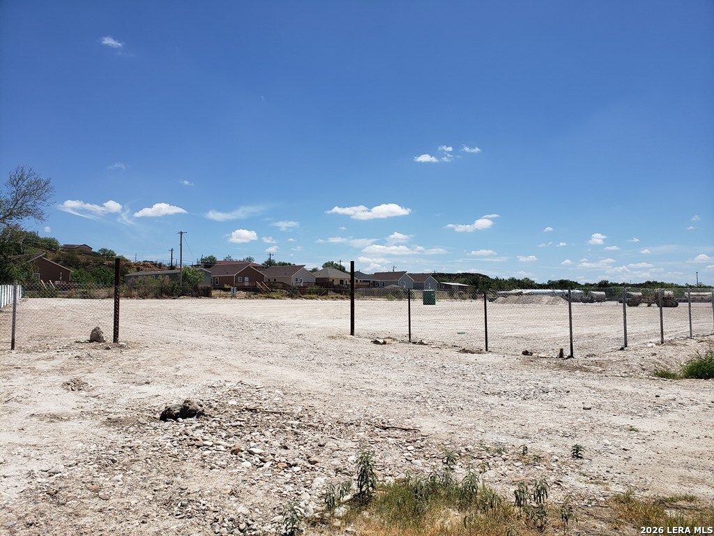 1157 State Loop 480, Unit 2 Eagle Pass, TX 78852 - Photo 21 of 23