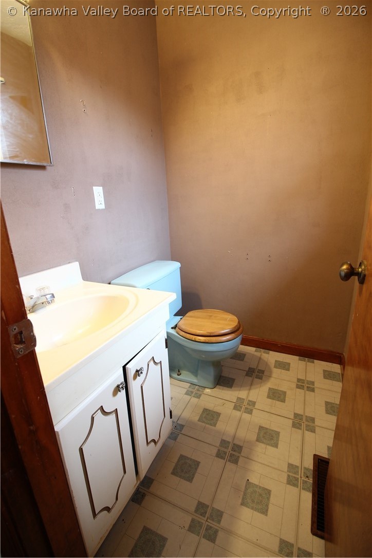 204 Robin Road Elkview, WV 25071 - Photo 10 of 27 Gallery Image 10