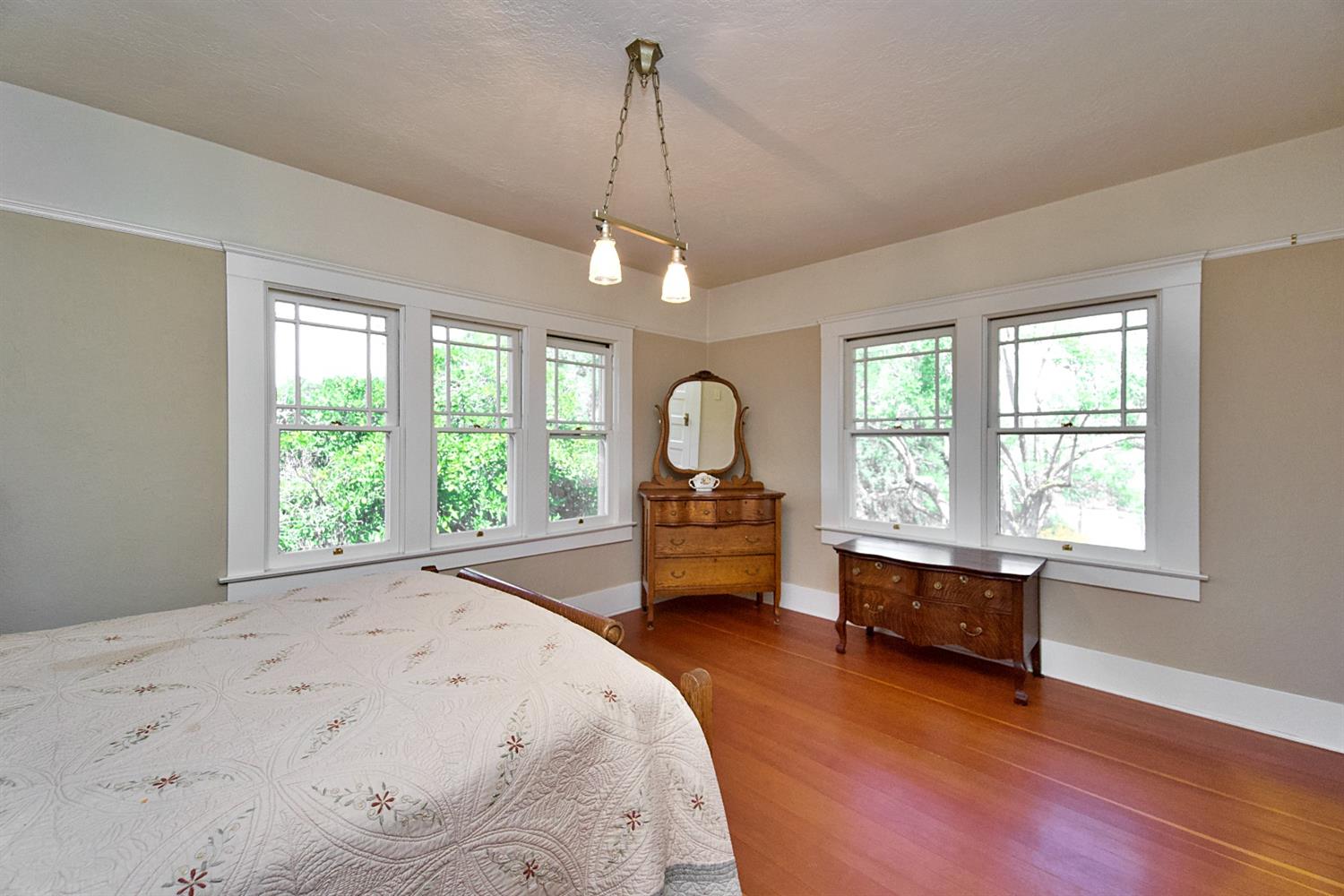2220 Dewitt Avenue Clovis, CA 93612 - Photo 29 of 44 a view of a room window and wooden floor