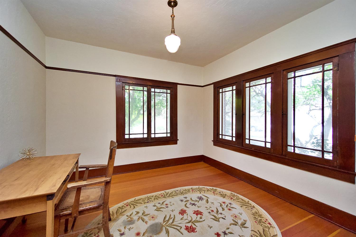 2220 Dewitt Avenue Clovis, CA 93612 - Photo 8 of 44 a workspace with furniture and window