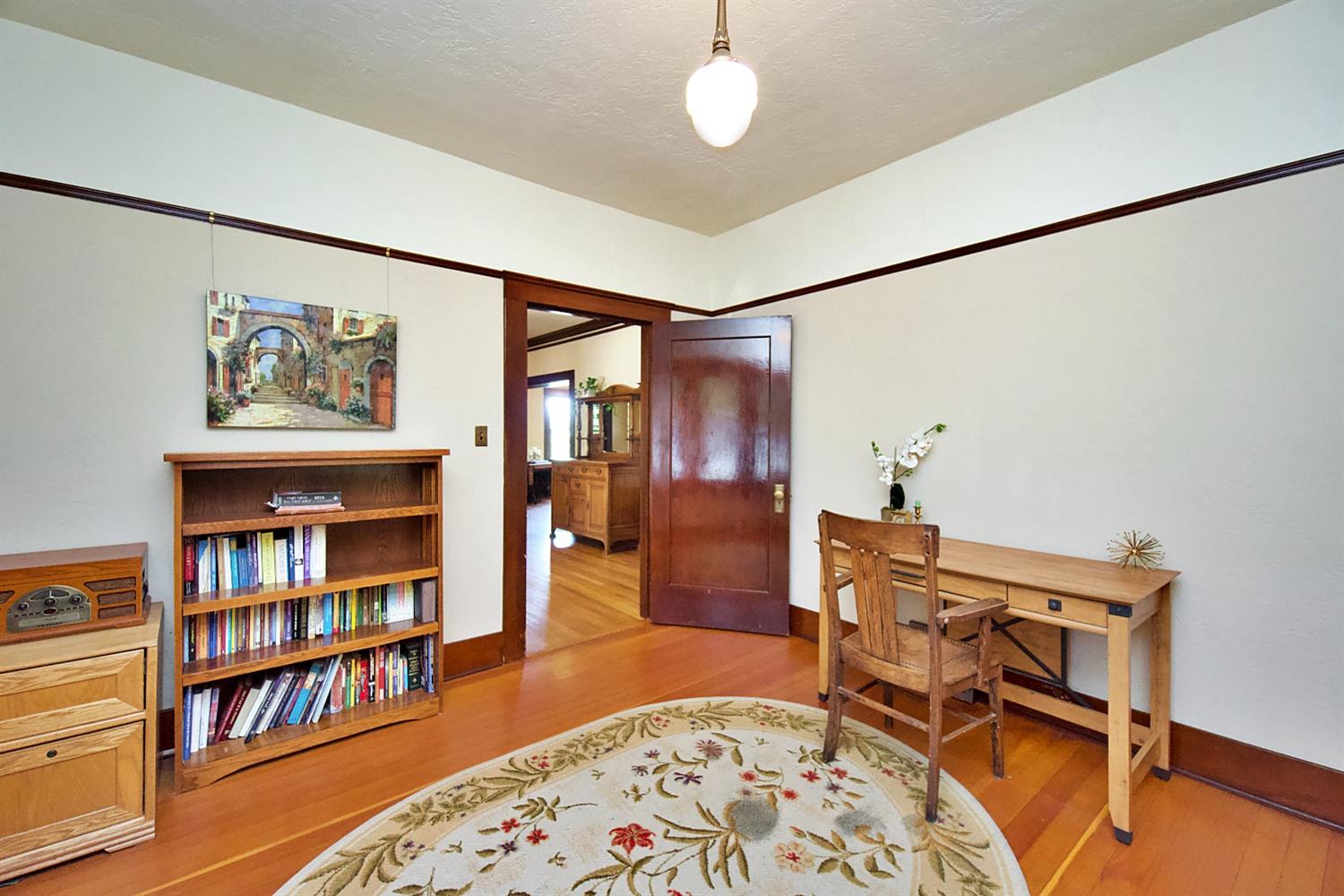 2220 Dewitt Avenue Clovis, CA 93612 - Photo 9 of 44 a view of a livingroom with furniture and workspace